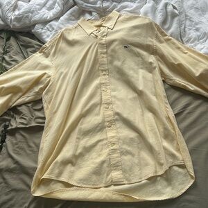 Yellow Vineyard Vines buttondown size Large. Rarely worn